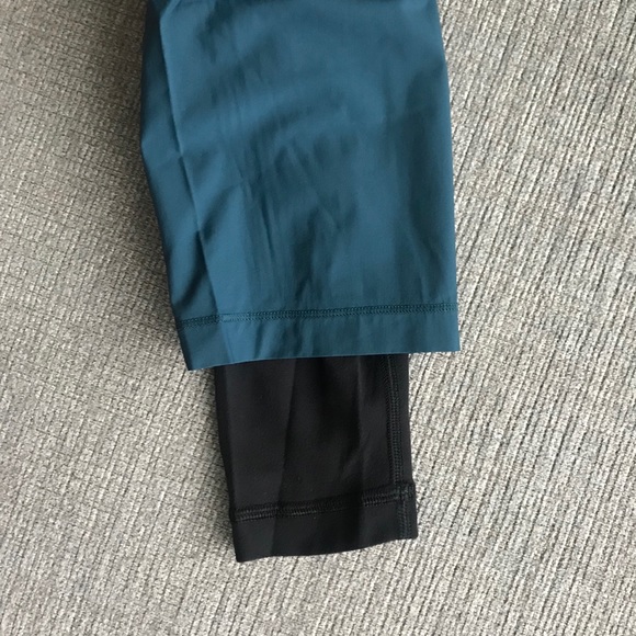 Lululemon Run With Rover Pants - 4 - Picture 13 of 16